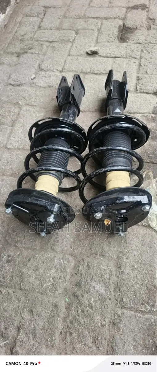 Benz 4Matic C300 Front Shock · Photo 1