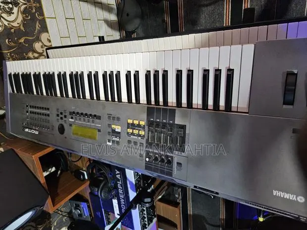 Yamaha Motif 7 · Photo 1