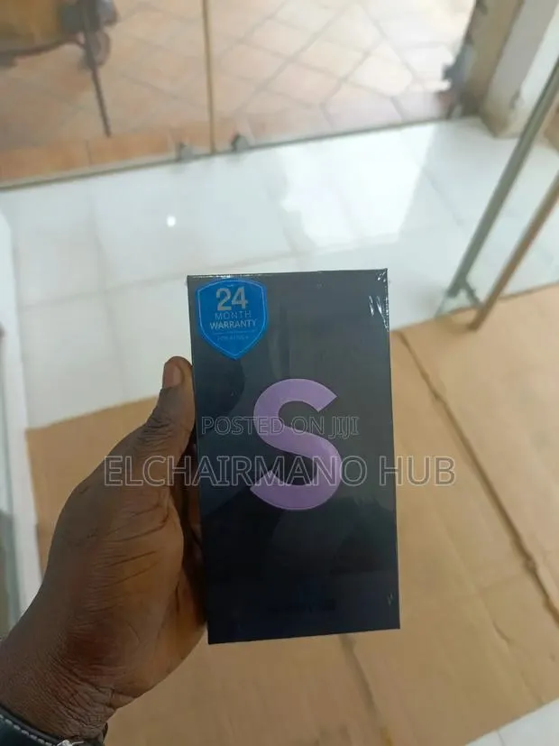 New Samsung Galaxy S22 5G 128 GB Black · Photo 1