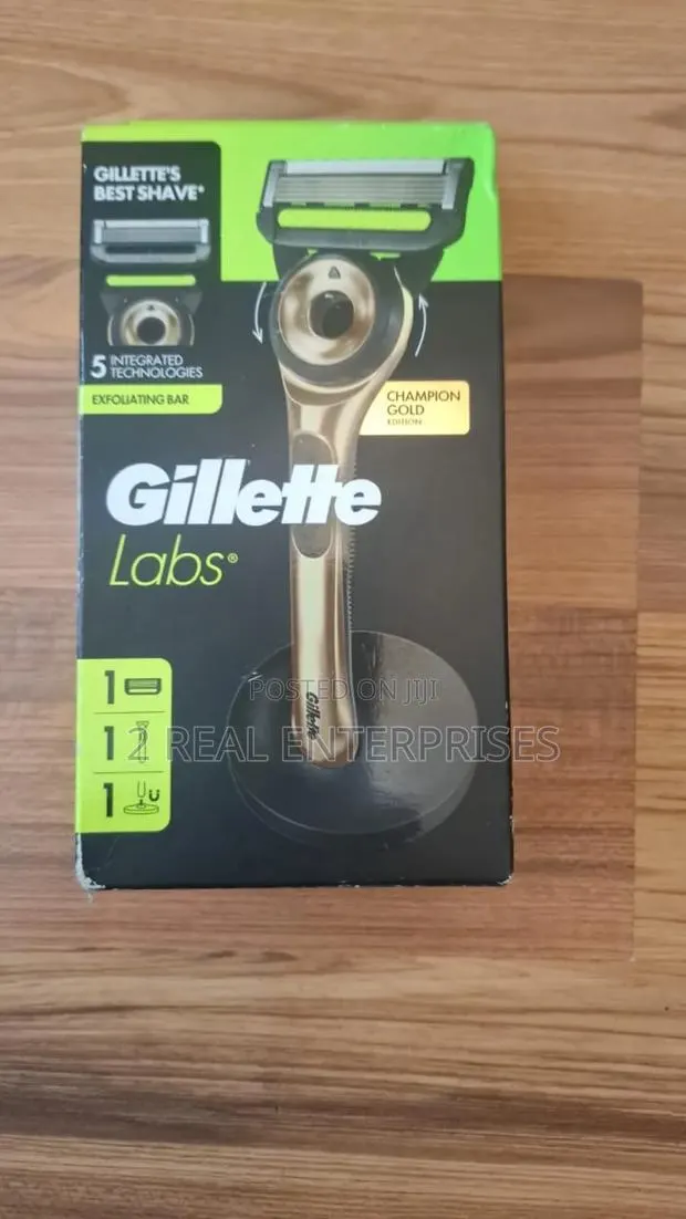 Gillette Labs With Exfoliating Bar Champion Gold Edition Razor Kit · Photo 1
