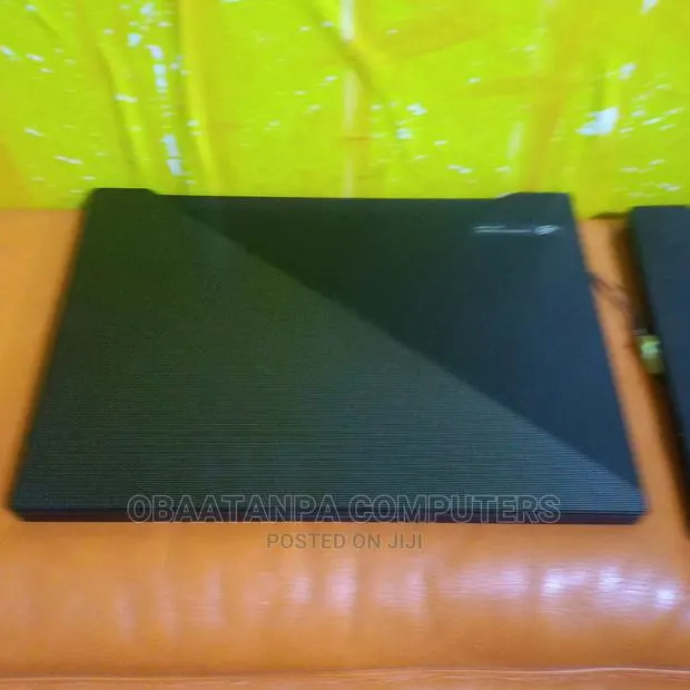 Laptop Asus 8GB AMD Ryzen SSD 256GB · Photo 1