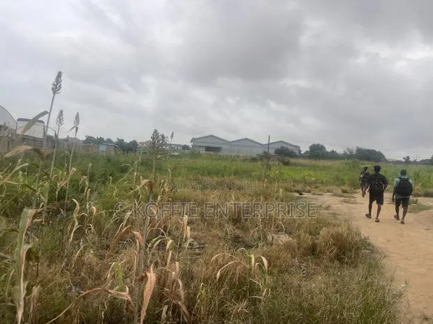 4 Acers of Land at Spintex for Rent/ Sale · Photo 1