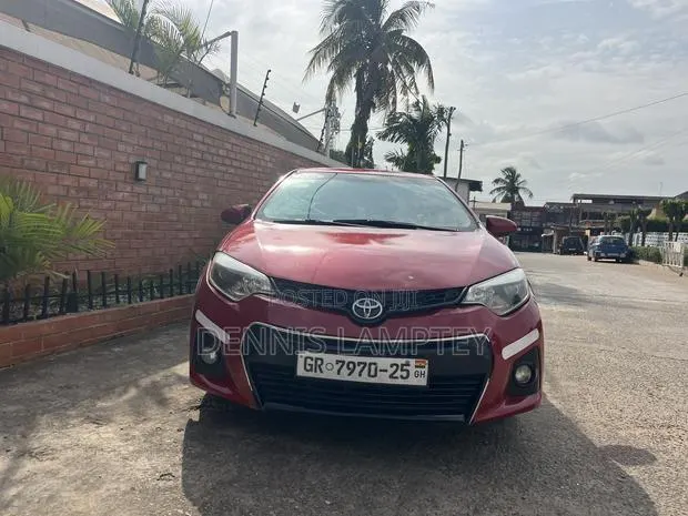 Toyota Corolla 2014 Red · Photo 1