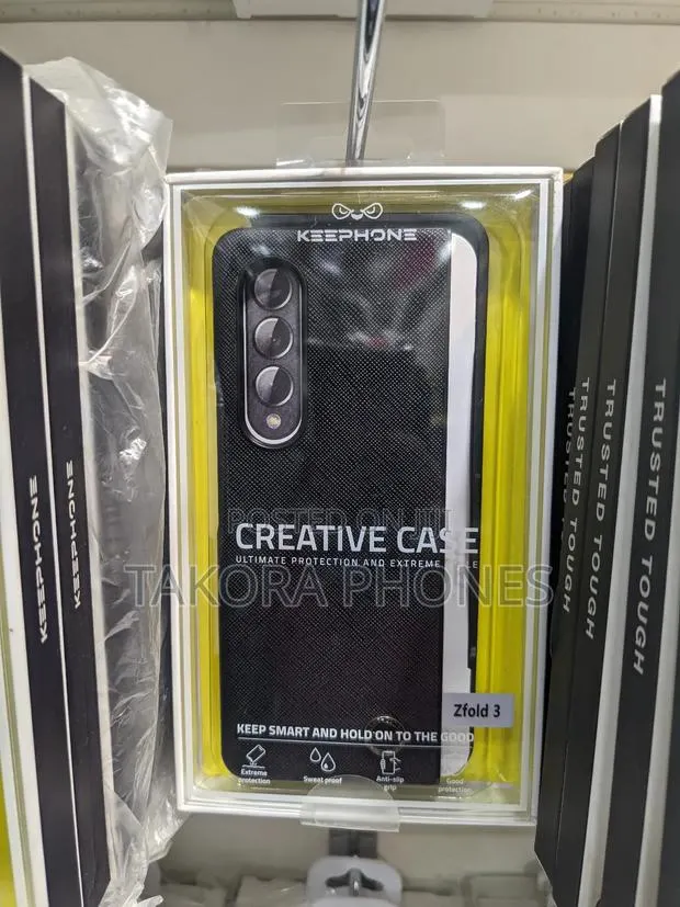 Samsung Galaxy Fold 3 Cover Available · Photo 1