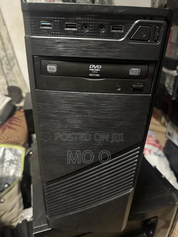 Desktop Computer Asus 8GB Intel Core i7 HDD 1T · Photo 1