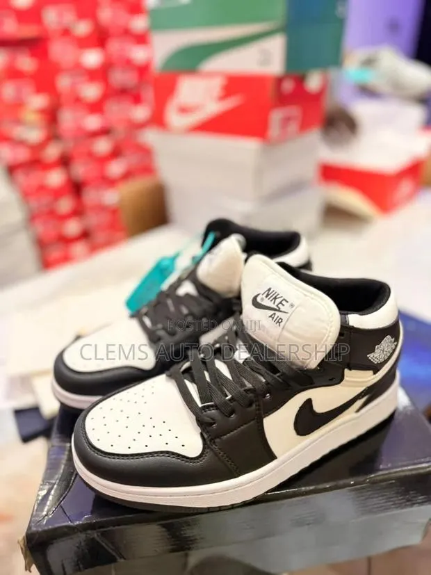 Nike Air Jordan · Photo 1