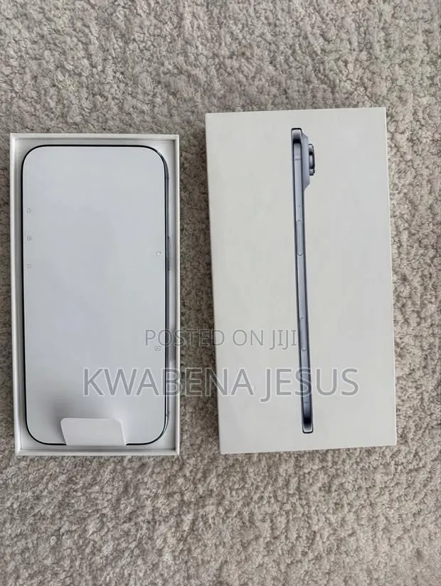 New Apple iPhone Air 256 GB Silver · Photo 1