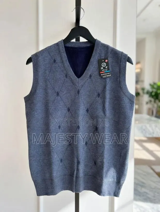 Comfortable Sweater Vest · Photo 1