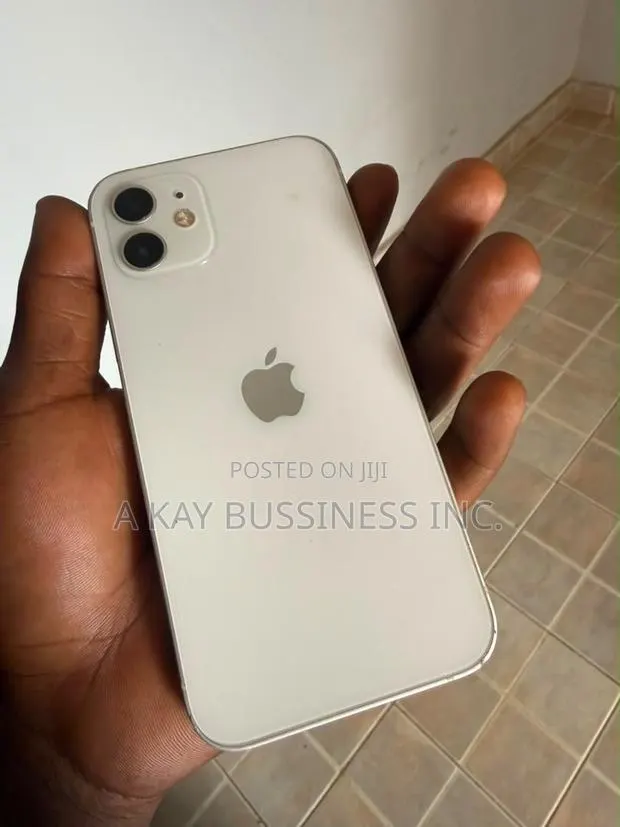 Apple iPhone 12 64 GB White · Photo 1
