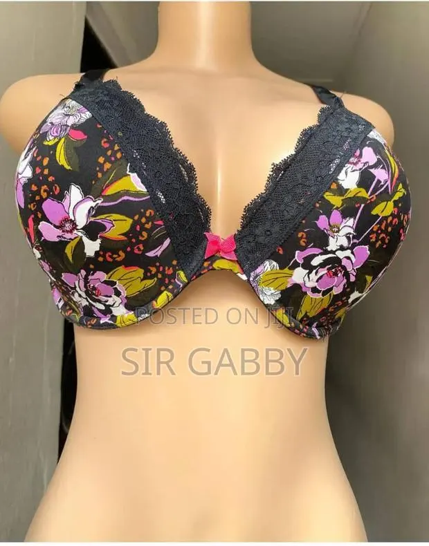 Padded UK Thrief Bra · Photo 1