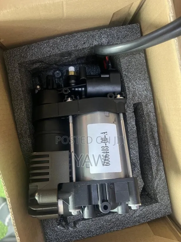 Dodge Ram 1500 (2013–2019) Air Suspension Compressor Pump · Photo 1