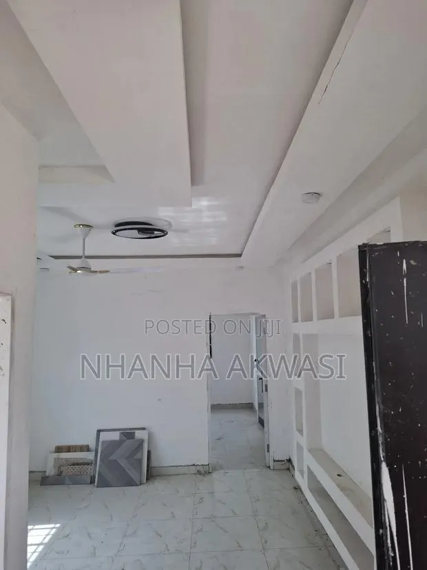 1bdrm Apartment in Community 24, Tema Metropolitan for rent · Photo 1