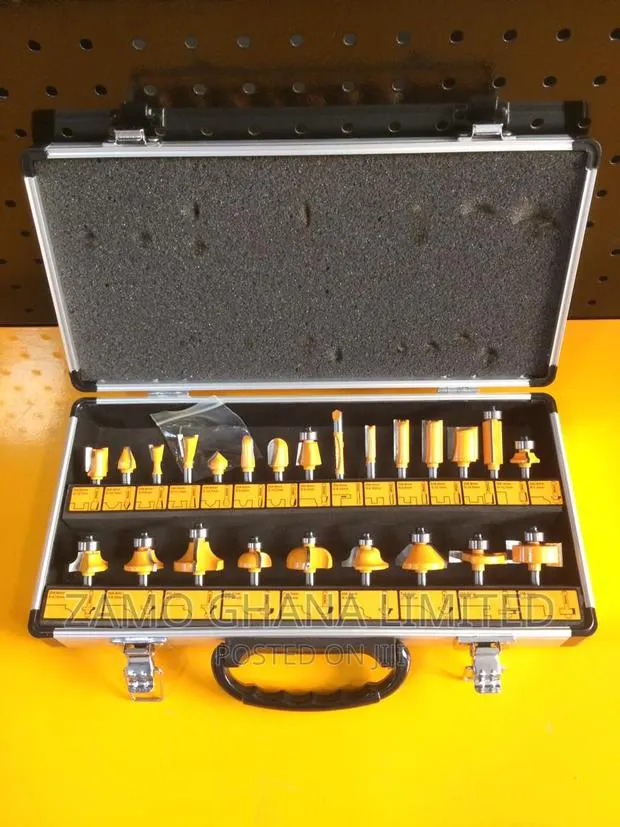 24 PCS Router Bits Set - Akrt24061 · Photo 1
