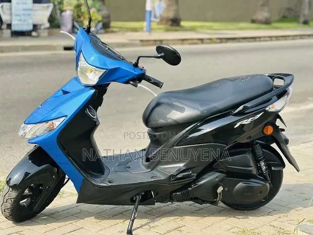 Yamaha 2024 Blue · Photo 1