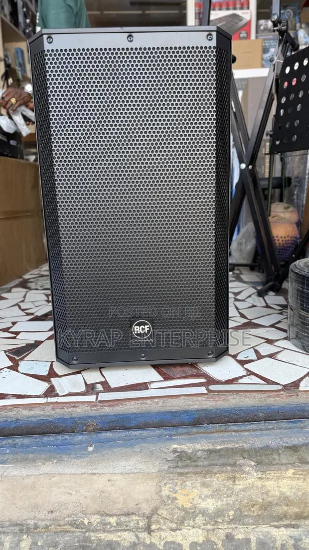 RCF Active 15” Speaker · Photo 1