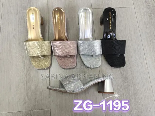 Women’s Heel · Photo 1