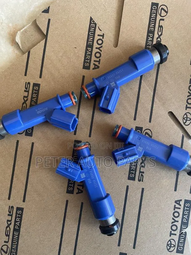 Toyota Matrix 2004-08 Fuel Injectors, 4 Set. Original Japan · Photo 1