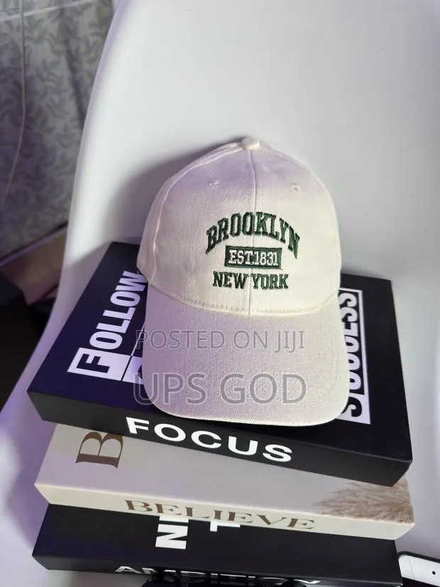 Thrift Vintage Caps · Photo 1