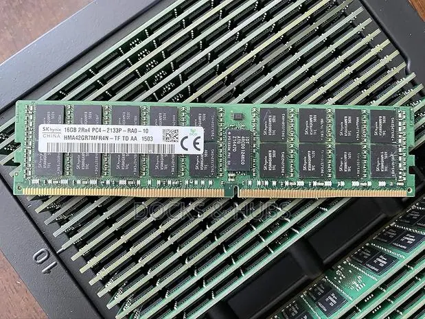 Sk Hynix 16gb 2rx4 Pc4-2133p-R Server Ram · Photo 1