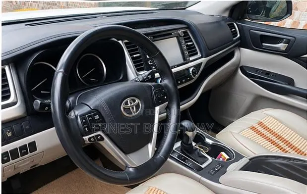 Toyota Highlander Limited V6 4x4 (3.5L 6cyl 6A) 2016 White · Photo 1