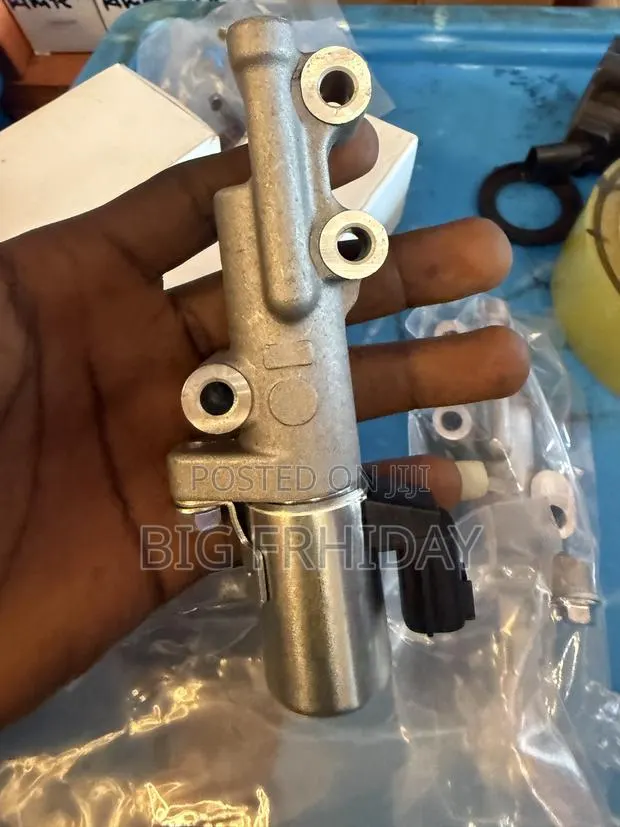 Nissan Sentra Patrol Pathfinder Frontier Solenoid Sensor or VVT Sensor · Photo 1