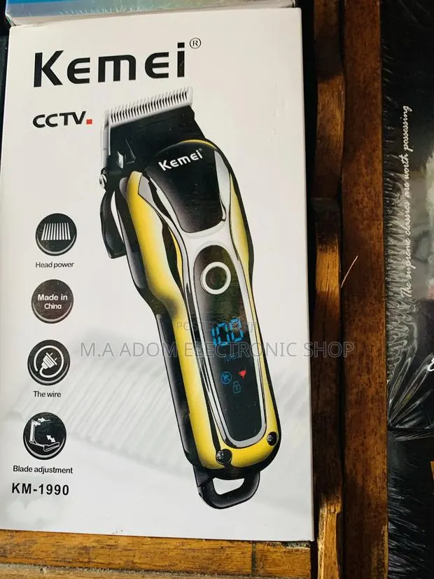Kemei Professional Hair Clipper With Inbuilt Battery · Photo 1