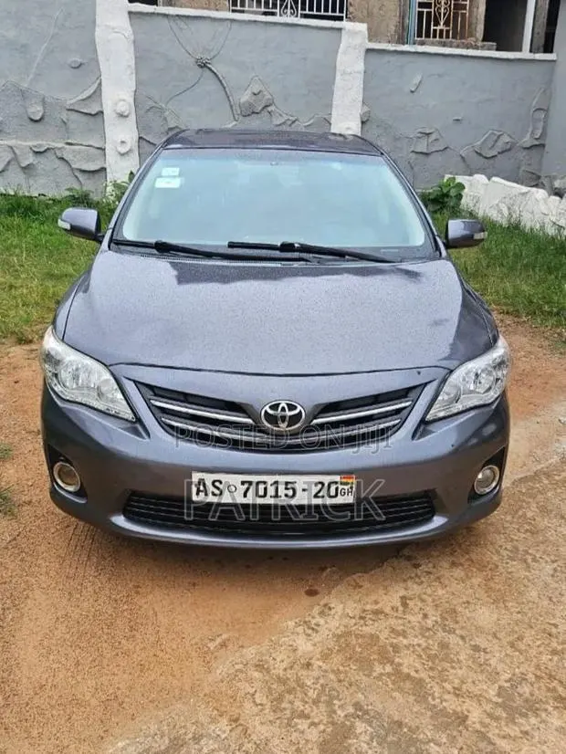 Toyota Corolla S 4dr Sedan (1.8L 4cyl 4A) 2012 Gray · Photo 1