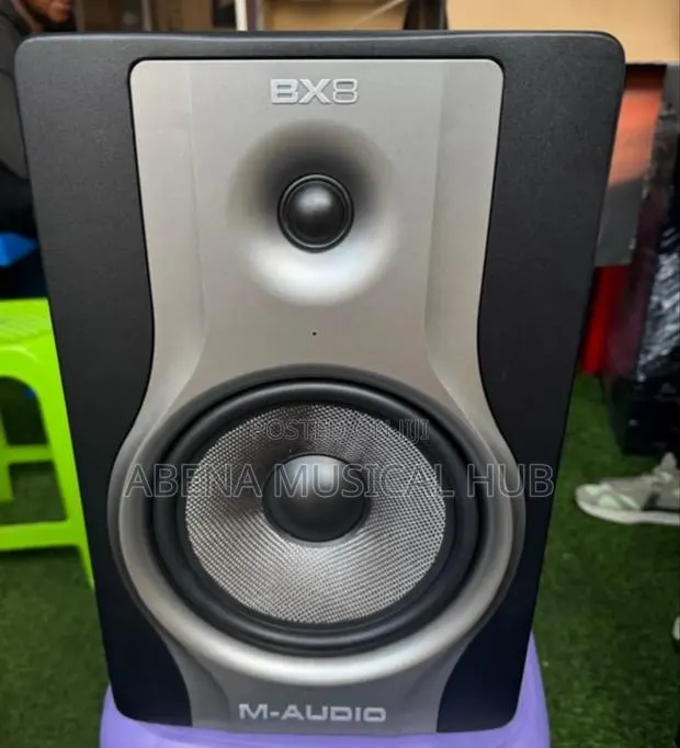 M-Audio Bx8 Studio Monitor · Photo 1