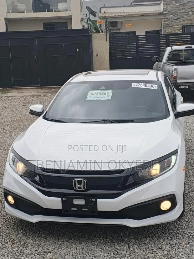 Honda Civic 2019 White · Photo 1
