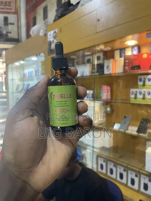 Natural And Organic Ingredients Catering For All Hair · Photo 1