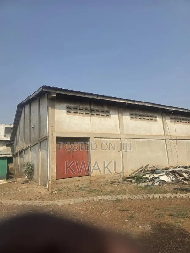 Office and Warehouse for Rent at Tema · Photo 1