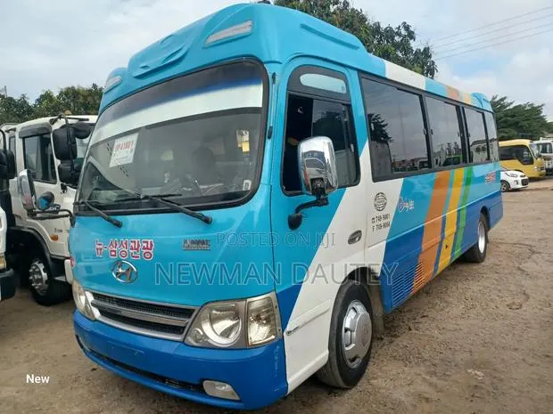 Hyundai County 2015 Blue · Photo 1