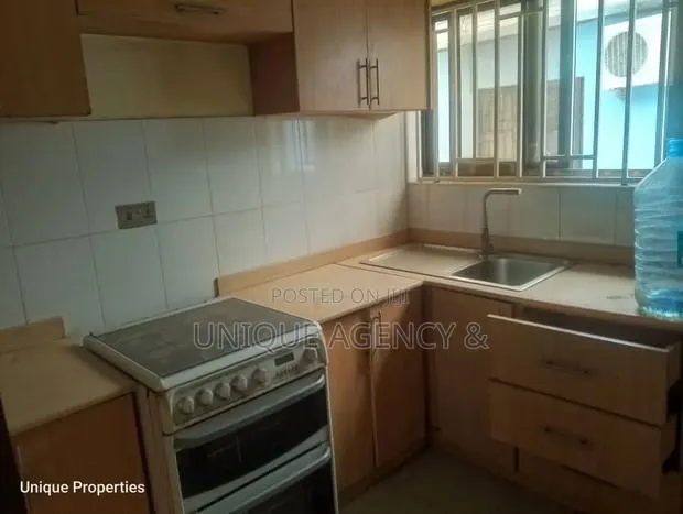 3bdrm Bungalow in Community 25 for sale · Photo 1