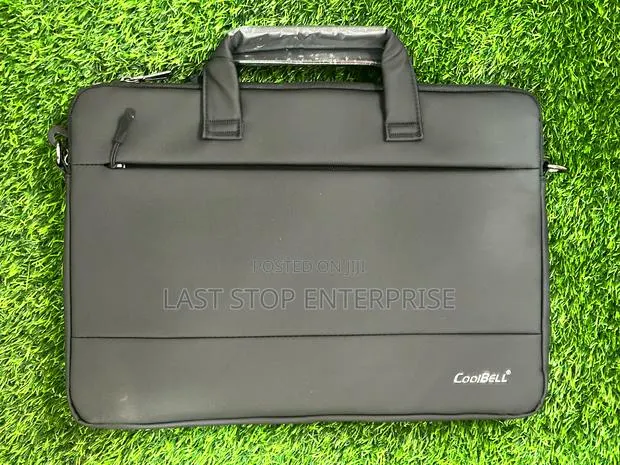 Quality and Classic 15 Inches Laptop Bag · Photo 1