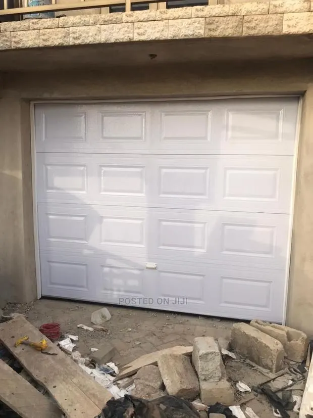 Single Automatic Garage Doors 10ft X 8ft · Photo 1