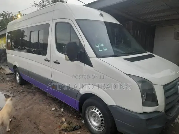 Volkswagen Crafter 2010 White · Photo 1