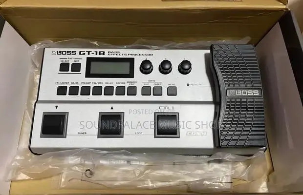 BOSS GT-1B Bass Effects Processor · Photo 1