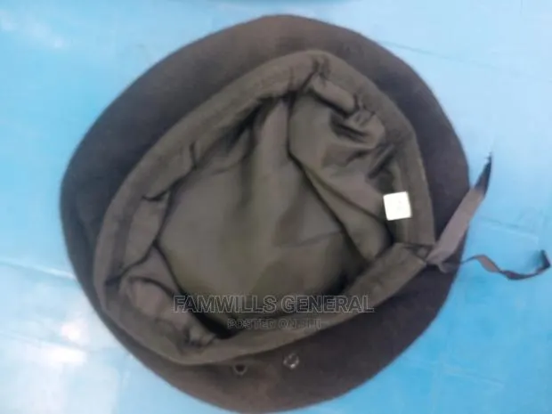 Black Beret · Photo 1