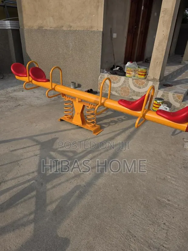 Commercial Metal 4 Seater Seesaw · Photo 1