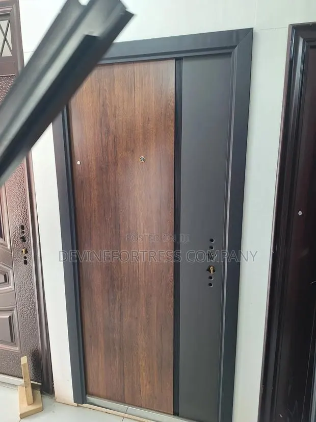 Quality Paladin Security Smooooth Doors S · Photo 1