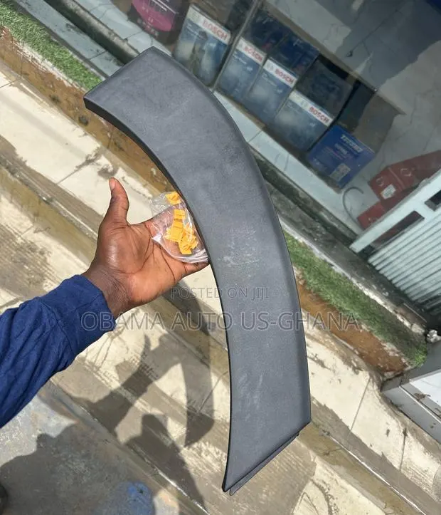 Hyundai Tucson Back Fender Moulding Flare 2016 2017 2018 · Photo 1