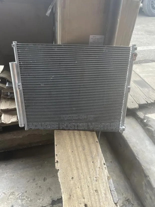 Toyota Landcruiser Prado Airconditioning Condensor · Photo 1