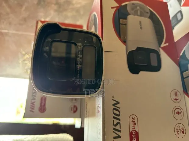 Hikvision IP Camera 4MP Smarthybrid Lightbullet With Audio · Photo 1