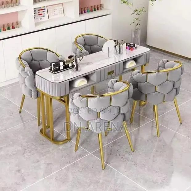 Luxury Manicure Table 4 Chairs · Photo 2