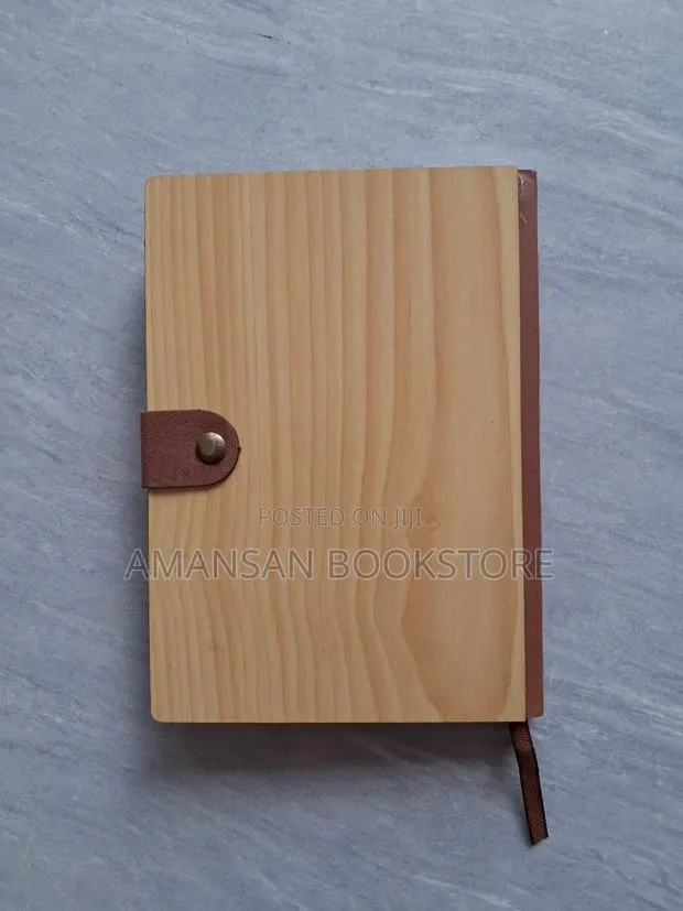 Notebook With Light Brown Wooden Cover (Small) · Photo 2