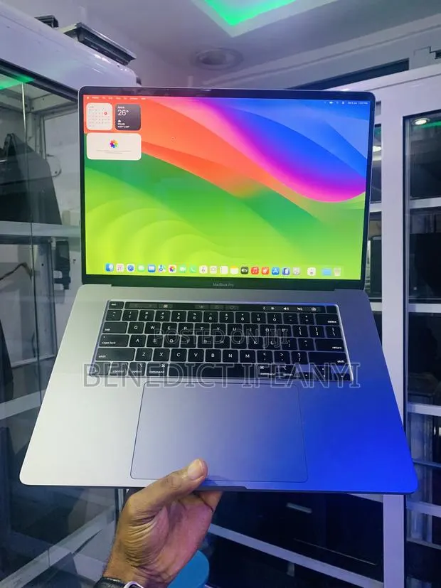 Laptop Apple MacBook Pro 2019 16GB Intel Core i7 SSD 512GB · Photo 1
