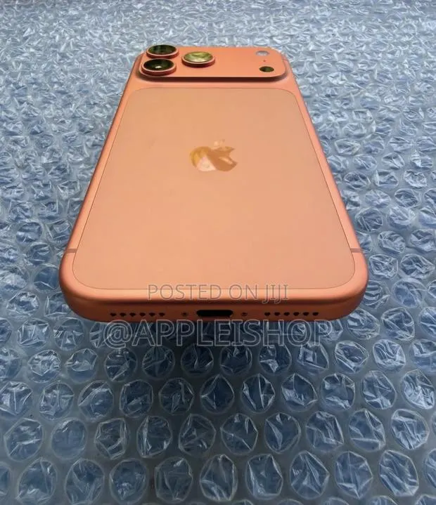 Apple iPhone 17 Pro Max 512 GB Orange · Photo 3