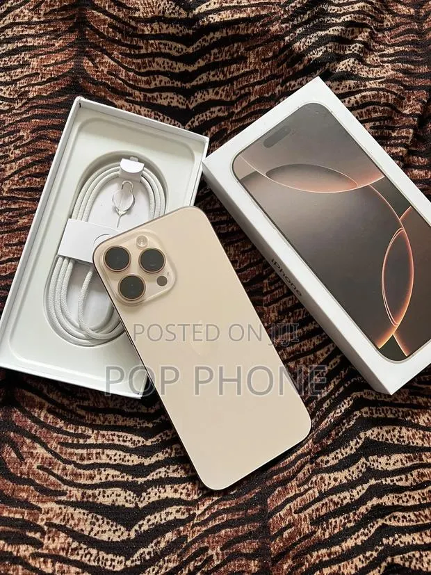 Apple iPhone 16 Pro Max 256 GB Gold · Photo 1