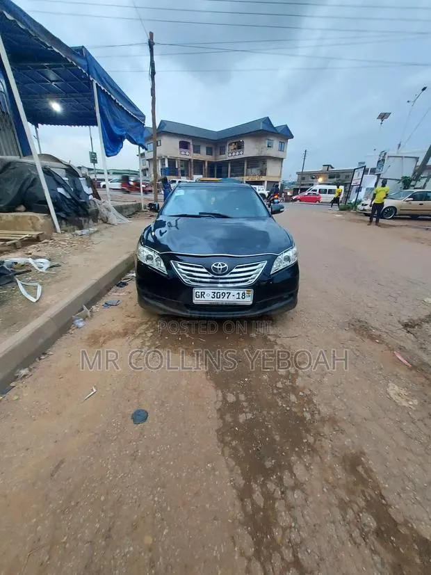 Toyota Camry LE 4dr Sedan (2.5L 4cyl 6AM) 2010 Black · Photo 1