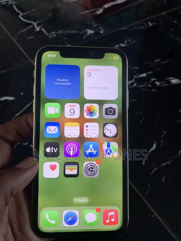 Apple iPhone 11 128 GB Green · Photo 1